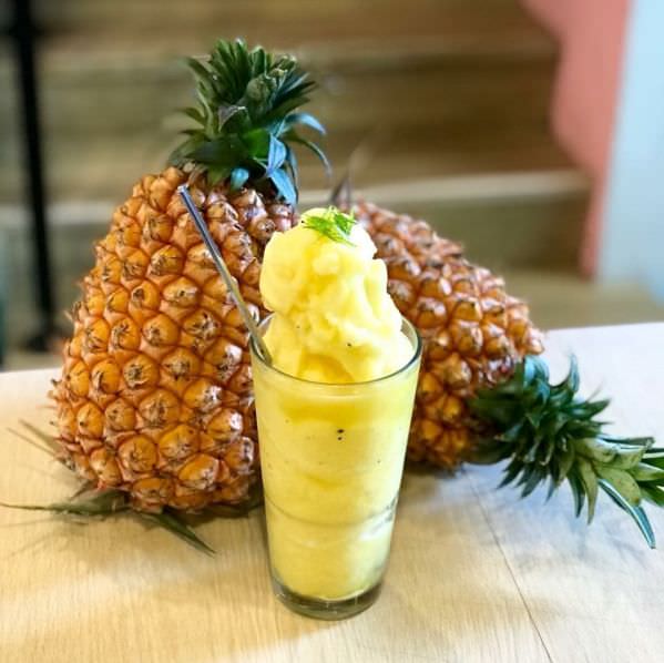 森林小徑健行店享受美食